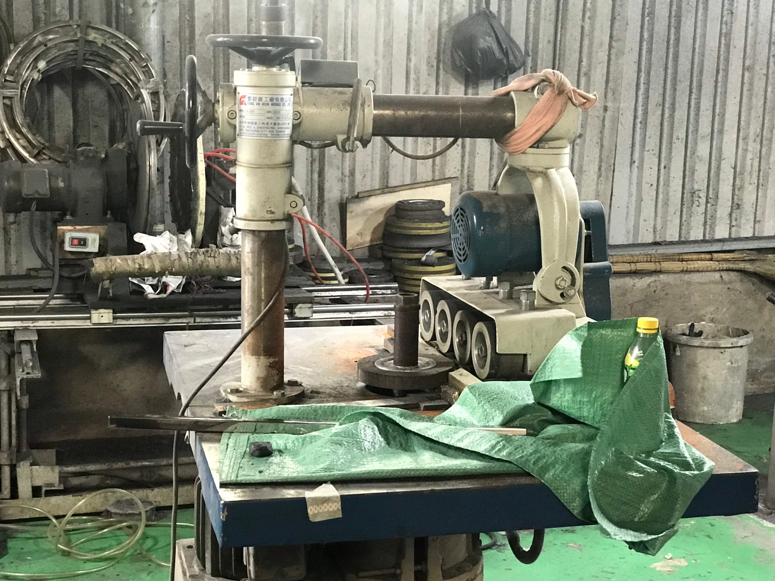Polishing machine